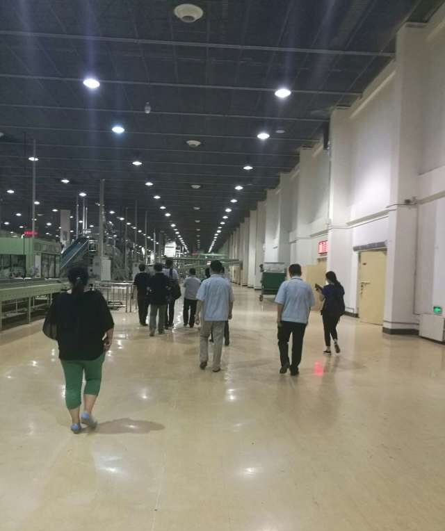 河北汉蓝领导和技术人员到烟厂考察烟草VOC废气处理状况